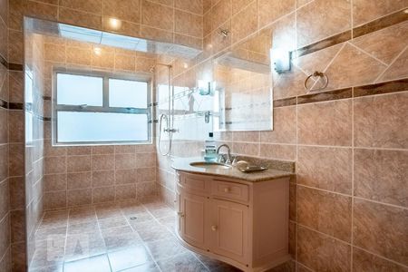 Casa à venda com 350m², 3 quartos e 2 vagas Casa à venda com 350m², 3 quartos e 2 vagasBanheiro da Suíte 1