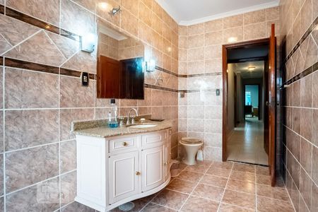 Casa à venda com 350m², 3 quartos e 2 vagas Casa à venda com 350m², 3 quartos e 2 vagasBanheiro da Suíte 1