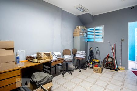 Casa à venda com 350m², 3 quartos e 2 vagas Casa à venda com 350m², 3 quartos e 2 vagasEdícula