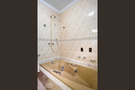 Casa à venda com 350m², 3 quartos e 2 vagas Casa à venda com 350m², 3 quartos e 2 vagasBanheiro da Suíte 3