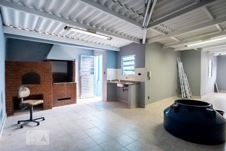 Casa à venda com 350m², 3 quartos e 2 vagas Casa à venda com 350m², 3 quartos e 2 vagasSalão de Festas