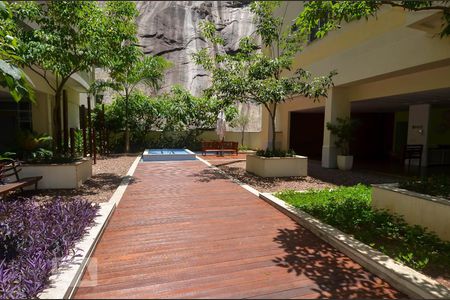 Apartamento à venda com 80m², 2 quartos e 1 vaga Apartamento à venda com 80m², 2 quartos e 1 vagaÁrea comum