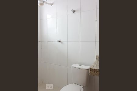 Banheiro de apartamento para alugar com 1 quarto, 40m² em Vila Paiva, São Paulo