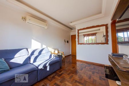 Sala de apartamento à venda com 4 quartos, 78m² em Passo da Areia, Porto Alegre