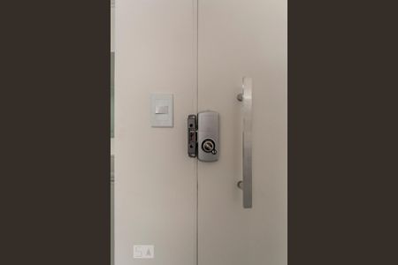 Apartamento à venda com 60m², 2 quartos e 1 vagaFECHADURA DETALHE
