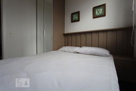 Quarto de kitnet/studio para alugar com 1 quarto, 30m² em Santa Quitéria, Curitiba