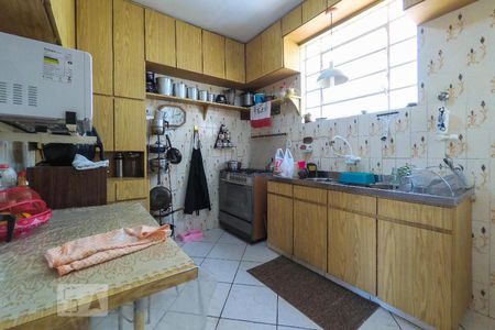 Cozinha de apartamento para alugar com 3 quartos, 100m² em Petrópolis, Porto Alegre