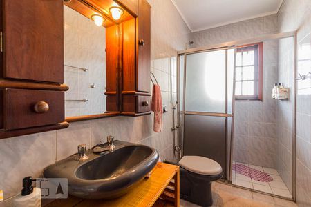 Casa à venda com 336m², 4 quartos e 2 vagas Casa à venda com 336m², 4 quartos e 2 vagasDetalhe do Banheiro da Suite