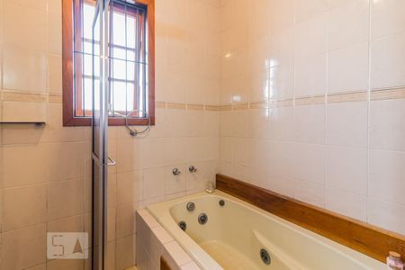 Casa à venda com 336m², 4 quartos e 2 vagas Casa à venda com 336m², 4 quartos e 2 vagasDetalhe do Banheiro da Suite