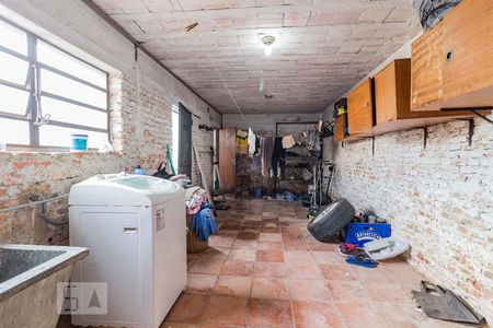 Casa à venda com 336m², 4 quartos e 2 vagas Casa à venda com 336m², 4 quartos e 2 vagasDetalhe da area de serviço