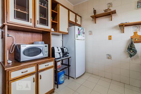 Casa à venda com 336m², 4 quartos e 2 vagas Casa à venda com 336m², 4 quartos e 2 vagasCozinha