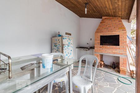 Casa à venda com 336m², 4 quartos e 2 vagas Casa à venda com 336m², 4 quartos e 2 vagasChurrasqueira