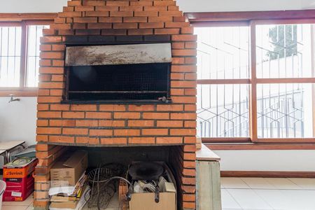 Casa à venda com 336m², 4 quartos e 2 vagas Casa à venda com 336m², 4 quartos e 2 vagasChurrasqueira