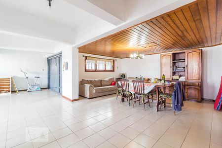 Casa à venda com 336m², 4 quartos e 2 vagas Casa à venda com 336m², 4 quartos e 2 vagasgaragem