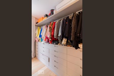 Closet Studio de kitnet/studio à venda com 1 quarto, 70m² em Vila Olímpia, São Paulo