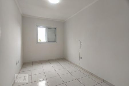 Quarto 1 de apartamento para alugar com 2 quartos, 75m² em Umuarama, Osasco