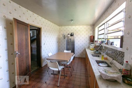 Casa à venda com 480m², 4 quartos e 12 vagasCozinha