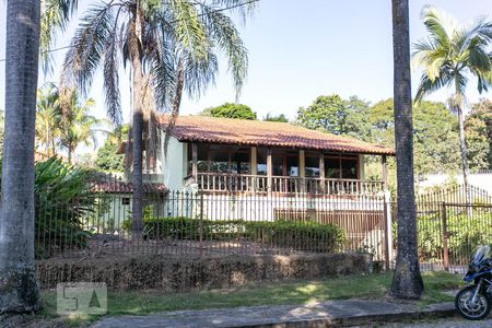 Casa à venda com 480m², 4 quartos e 12 vagasFachada