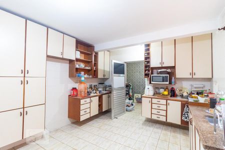 Casa para alugar com 240m², 3 quartos e 2 vagas Casa para alugar com 240m², 3 quartos e 2 vagasCozinha