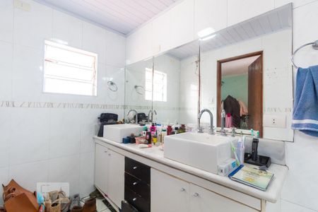 Casa para alugar com 240m², 3 quartos e 2 vagas Casa para alugar com 240m², 3 quartos e 2 vagasBanheiro da suíte