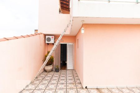 Casa para alugar com 240m², 3 quartos e 2 vagas Casa para alugar com 240m², 3 quartos e 2 vagasSacada