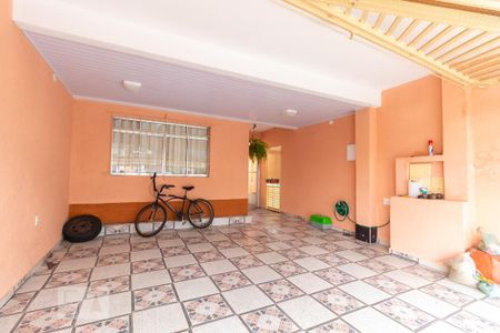 Garagem de casa para alugar com 3 quartos, 240m² em Jardim Popular, São Paulo