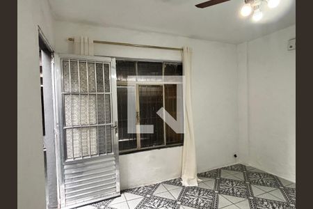 Sala de casa para alugar com 2 quartos, 70m² em São Judas, São Paulo
