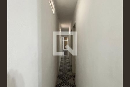 Corredor de casa para alugar com 2 quartos, 70m² em São Judas, São Paulo