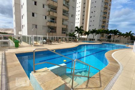 Apartamento para alugar com 94m², 2 quartos e 2 vagasÁrea comum - Piscina