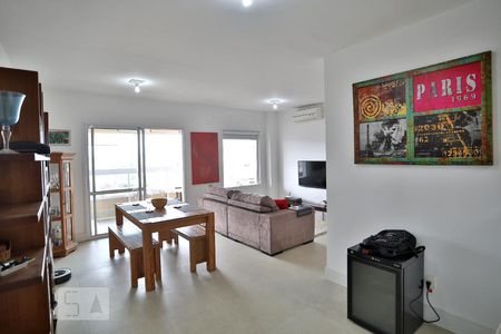 Sala de apartamento para alugar com 2 quartos, 94m² em Ponta da Praia, Santos