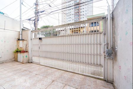 Casa à venda com 99m², 2 quartos e 2 vagasGaragem e quintal