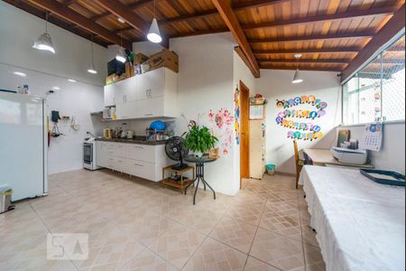 Casa à venda com 99m², 2 quartos e 2 vagasCobertura