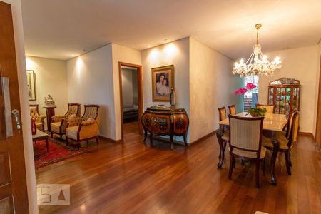 Sala de casa para alugar com 4 quartos, 200m² em Santa Ines, Belo Horizonte