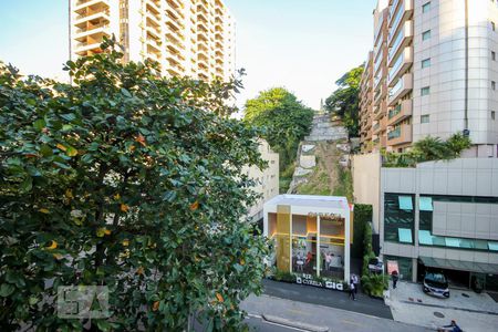 Vista de apartamento à venda com 2 quartos, 100m² em Copacabana, Rio de Janeiro