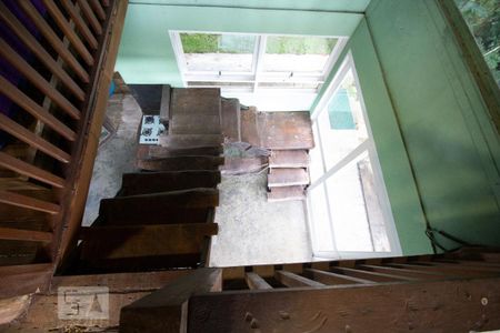 Casa para alugar com 80m², 1 quarto e 3 vagasEscada