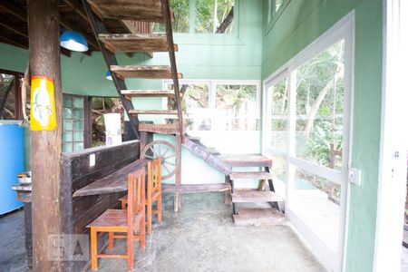Sala e cozinha de casa para alugar com 1 quarto, 80m² em Rio Tavares, Florianópolis
