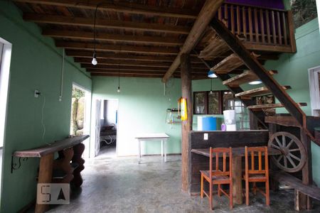 Sala e cozinha de casa para alugar com 1 quarto, 80m² em Rio Tavares, Florianópolis