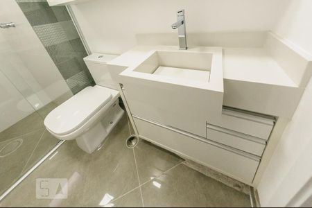 Apartamento à venda com 61m², 2 quartos e 1 vaga Apartamento à venda com 61m², 2 quartos e 1 vagaBanheiro - Suite