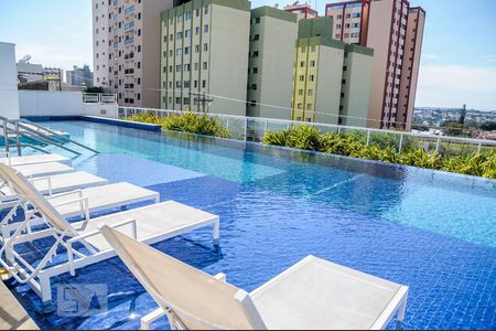 Apartamento à venda com 61m², 2 quartos e 1 vaga Apartamento à venda com 61m², 2 quartos e 1 vagaÁrea Comum - Piscina