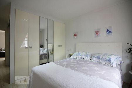 Casa de condomínio à venda com 175m², 4 quartos e 4 vagasQuarto 1 - Suíte