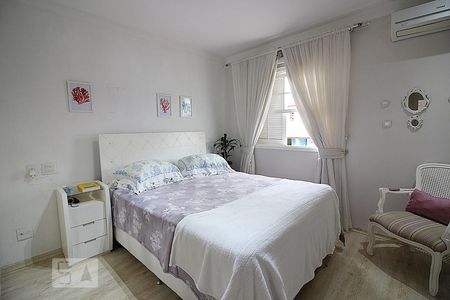 Casa de condomínio à venda com 175m², 4 quartos e 4 vagasQuarto 1 - Suíte