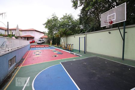 Casa de condomínio à venda com 175m², 4 quartos e 4 vagasQuadra