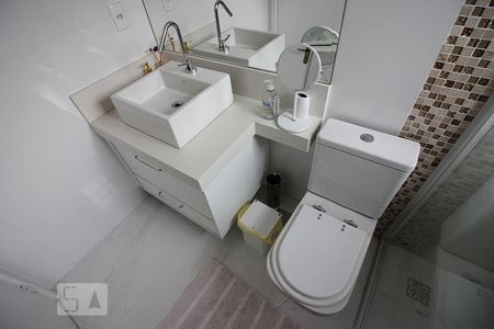 Casa de condomínio à venda com 175m², 4 quartos e 4 vagasDetalhes do Banheiro da Suíte 3