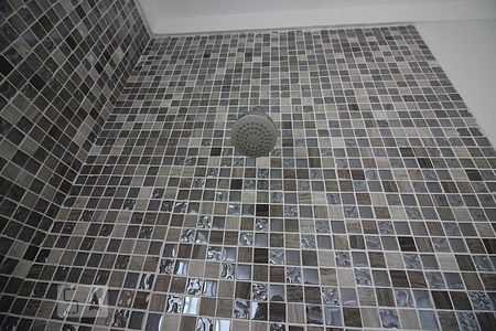 Casa de condomínio à venda com 175m², 4 quartos e 4 vagasDetalhes do Banheiro da Suíte 2