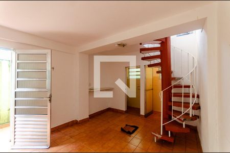 Salão de casa para alugar com 3 quartos, 270m² em Parque Monteiro Soares, São Paulo