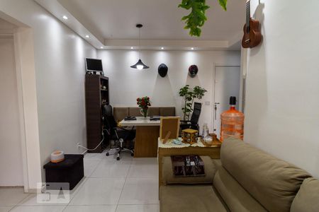 Sala de apartamento para alugar com 2 quartos, 60m² em Jaguaribe, Osasco