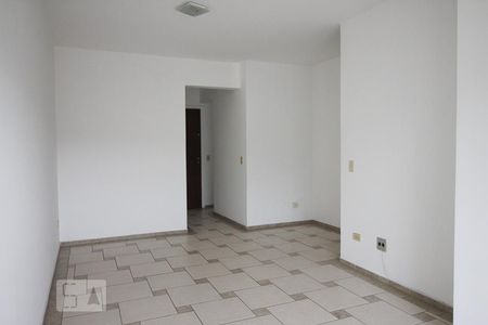 Sala de apartamento para alugar com 3 quartos, 60m² em Vila Amália, São Paulo