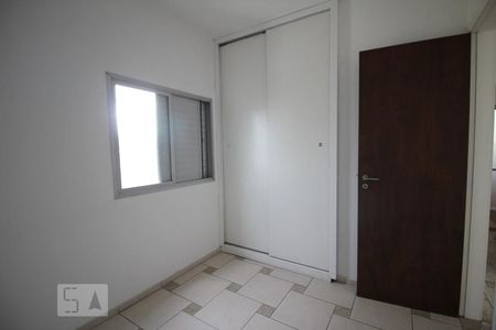 Quarto de apartamento para alugar com 3 quartos, 60m² em Vila Amália, São Paulo