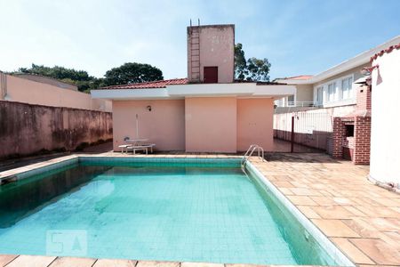 Casa à venda com 679m², 4 quartos e 8 vagas Casa à venda com 679m², 4 quartos e 8 vagaspiscina