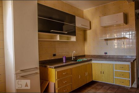 Cozinha de casa à venda com 3 quartos, 300m² em Vila Amália (zona Norte), São Paulo